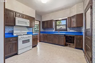 225 W Arlington St, Gladstone, OR 97027 - Photo 16
