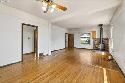 225 W Arlington St, Gladstone, OR 97027 - Photo 14