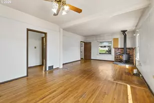 225 W Arlington St, Gladstone, OR 97027 - Photo 14