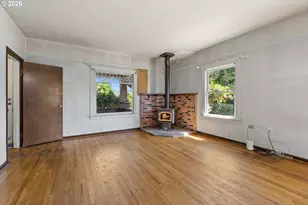 225 W Arlington St, Gladstone, OR 97027 - Photo 8