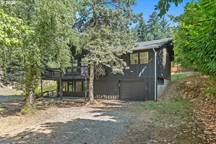 9637 SW Spring Crest Dr, Portland, OR 97225 - Photo 2