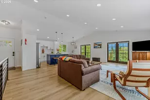 461 NW Jefferson Ave, Stevenson, WA 98648 - Photo 8