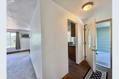 610 NW Bridge St, John Day, OR 97845 - Photo 2