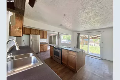 610 NW Bridge St, John Day, OR 97845 - Photo 4