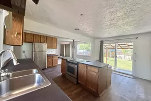 610 NW Bridge St, John Day, OR 97845 - Photo 4