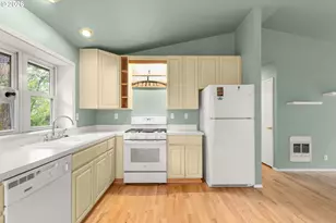 64954 E Mountain Meadow Ln, Rhododendron, OR 97049 - Photo 20