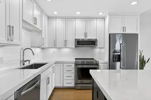 2221 SW 1st Ave, Portland, OR 97201 - Photo 16