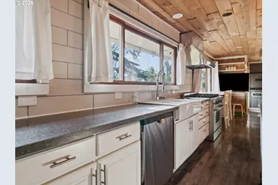 20115 SW Scholls Ferry Rd, Beaverton, OR 97007 - Photo 12