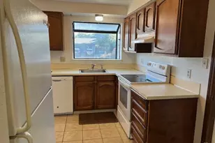 205 E Foothills Dr, Newberg, OR 97132 - Photo 8