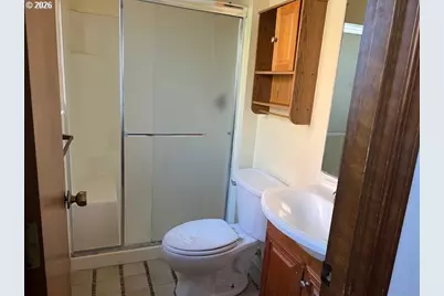 205 E Foothills Dr, Newberg, OR 97132 - Photo 14