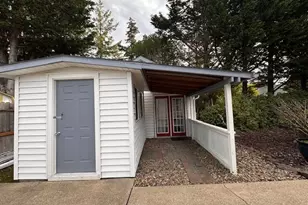 3932 Spruce St, Florence, OR 97439 - Photo 24