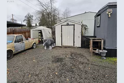 1817 Vine St, Sweet Home, OR 97386 - Photo 16