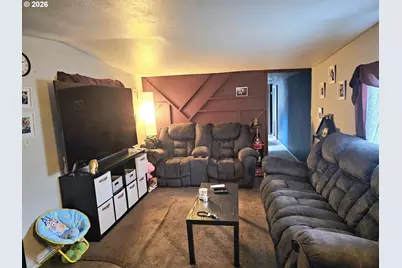 1817 Vine St, Sweet Home, OR 97386 - Photo 4