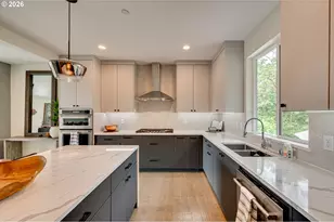 9728 N Alder St, Camas, WA 98607 - Photo 8