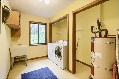 39105 SE Gordon Creek Rd, Corbett, OR 97019 - Photo 26