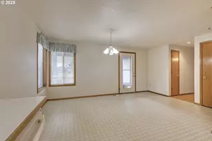 1722 Hartford Dr, Forest Grove, OR 97116 - Photo 10