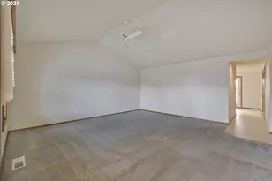 1722 Hartford Dr, Forest Grove, OR 97116 - Photo 4