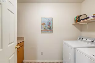 3855 Rivers Edge Dr, Lake Oswego, OR 97034 - Photo 36