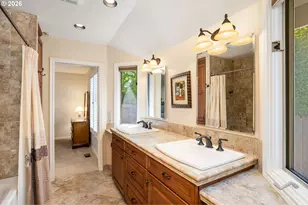 3855 Rivers Edge Dr, Lake Oswego, OR 97034 - Photo 32