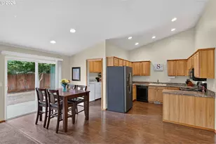 209 Pioneer Dr, Silverton, OR 97381 - Photo 6
