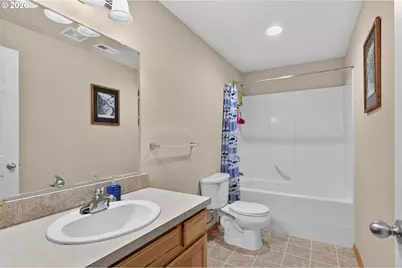 209 Pioneer Dr, Silverton, OR 97381 - Photo 18
