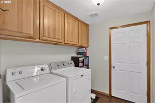 209 Pioneer Dr, Silverton, OR 97381 - Photo 20