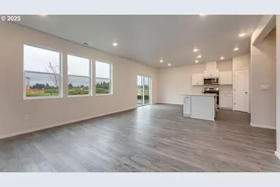 4945 Dilling Ave, Salem, OR 97301 - Photo 6