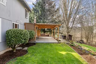 17580 NW Woodmere Ct, Beaverton, OR 97006 - Photo 34