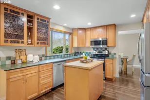 17580 NW Woodmere Ct, Beaverton, OR 97006 - Photo 8