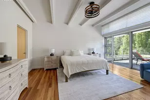 323 NW 13th Ave, Portland, OR 97209 - Photo 14