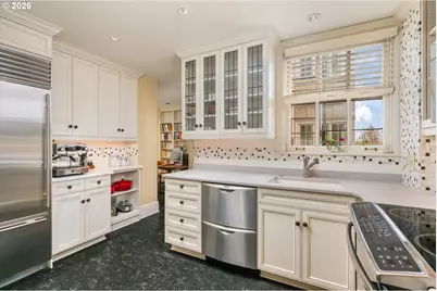 2141 NW Davis St #301, Portland, OR 97210 - Photo 18