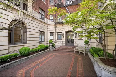 2141 NW Davis St #301, Portland, OR 97210 - Photo 2