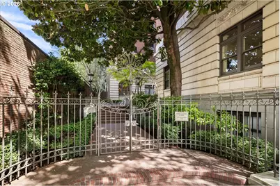 2141 NW Davis St #301, Portland, OR 97210 - Photo 1