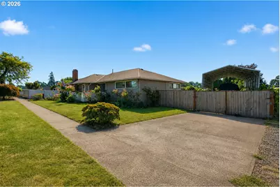 2045 Tualatin St, Saint Helens, OR 97051 - Photo 2