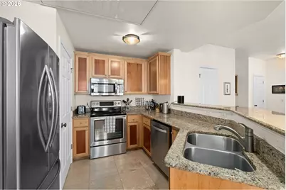 604 Springtree Ln, West Linn, OR 97068 - Photo 10