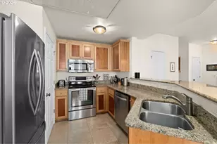 604 Springtree Ln, West Linn, OR 97068 - Photo 10