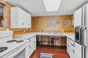 2901 NE Marine Dr, Portland, OR 97211 - Photo 20