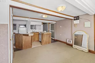 2901 NE Marine Dr, Portland, OR 97211 - Photo 14