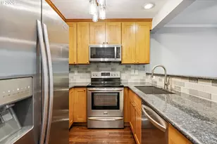 7169 SW Sagert St, Tualatin, OR 97062 - Photo 4