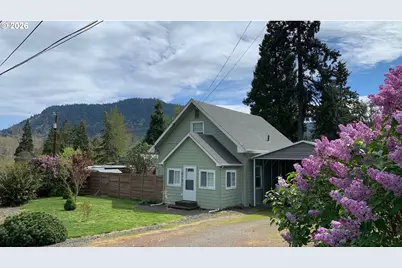 374 E Main St, Lowell, OR 97452 - Photo 10