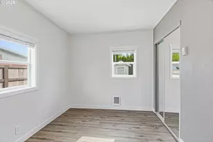 1116 N 3rd Ave, Kelso, WA 98626 - Photo 8