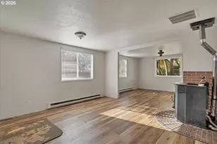 289 S 3rd St, Lebanon, OR 97355 - Photo 12