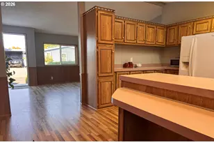 1145 SW Cypress St, McMinnville, OR 97128 - Photo 8