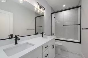 15217 S E Towers Ter, Milwaukie, OR 97267 - Photo 24