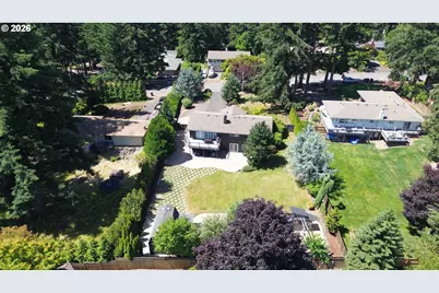 725 Marylhurst Dr, West Linn, OR 97068 - Photo 44