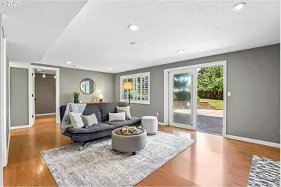 725 Marylhurst Dr, West Linn, OR 97068 - Photo 28