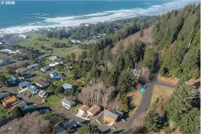 212 Chief Albert Dr, Yachats, OR 97498 - Photo 2