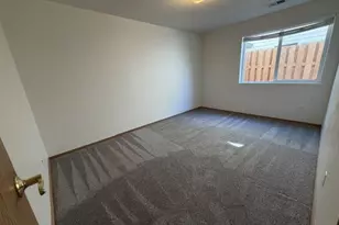 1660 N 18th St, Washougal, WA 98671 - Photo 10