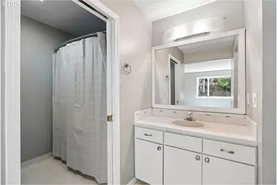 48 Eagle Crest Dr #2E, Lake Oswego, OR 97035 - Photo 6