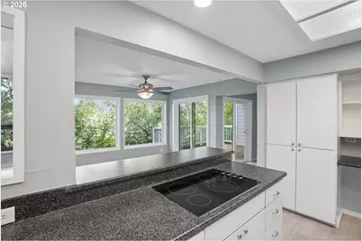 48 Eagle Crest Dr #2E, Lake Oswego, OR 97035 - Photo 12